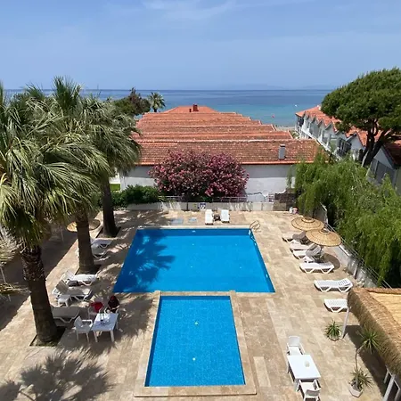 Medos Beach 酒店 3*